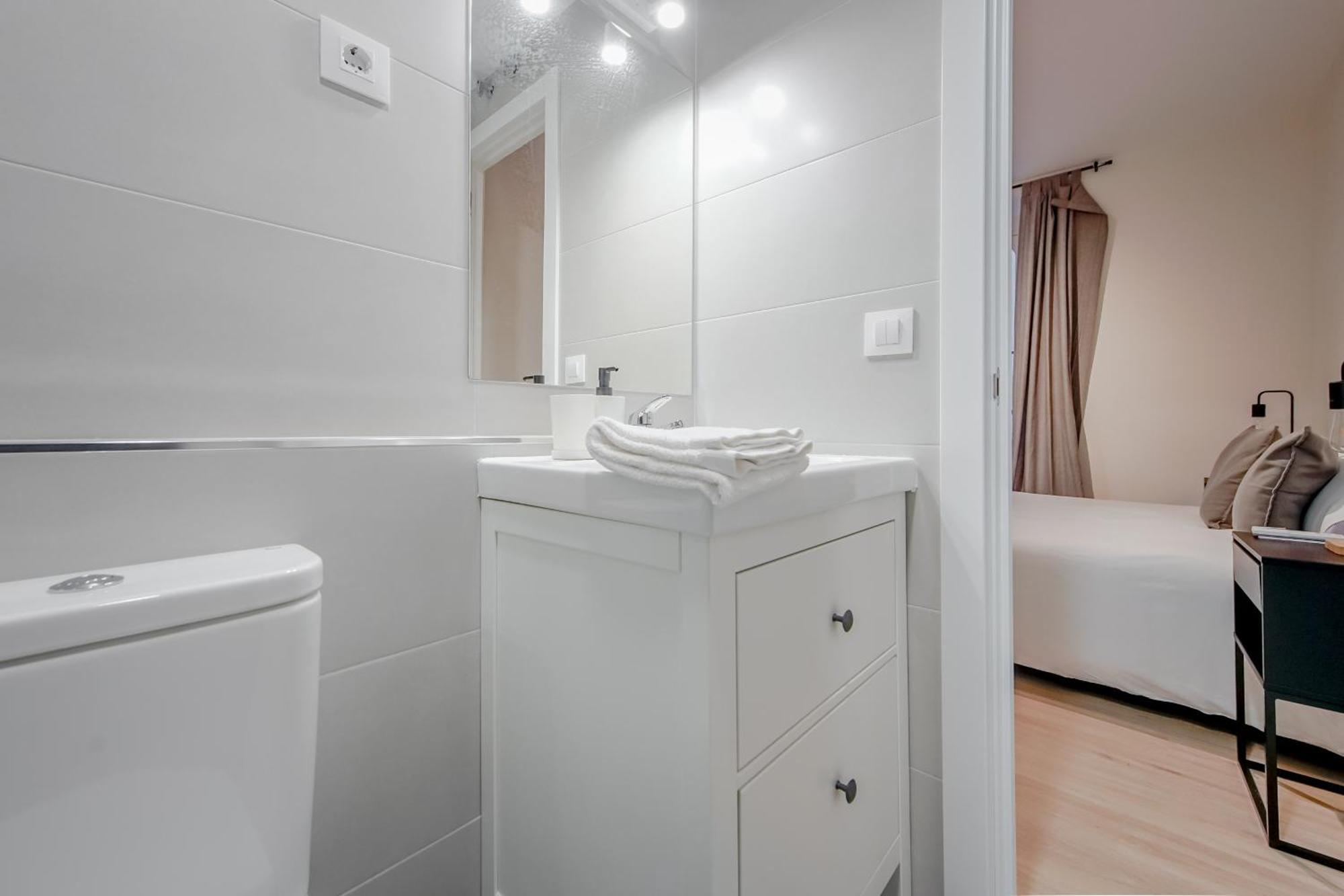 Cozy&New Apartment Para 6Pax En La Plaza De Tirso - Madrid E1 Dış mekan fotoğraf